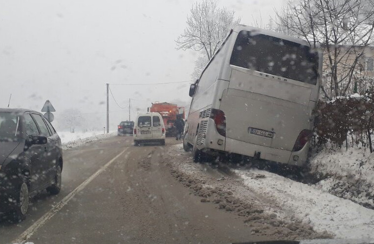 autobus u jarku 1