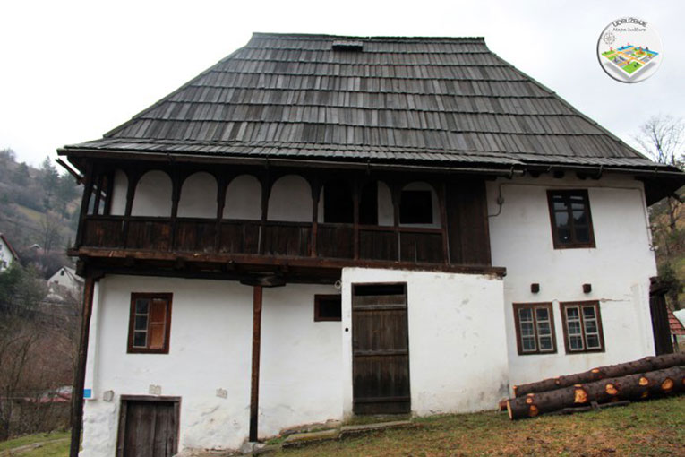 bosanska kuca vares