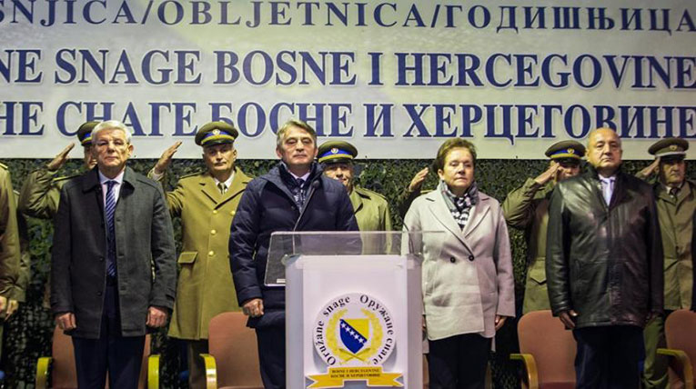 pendes komsic