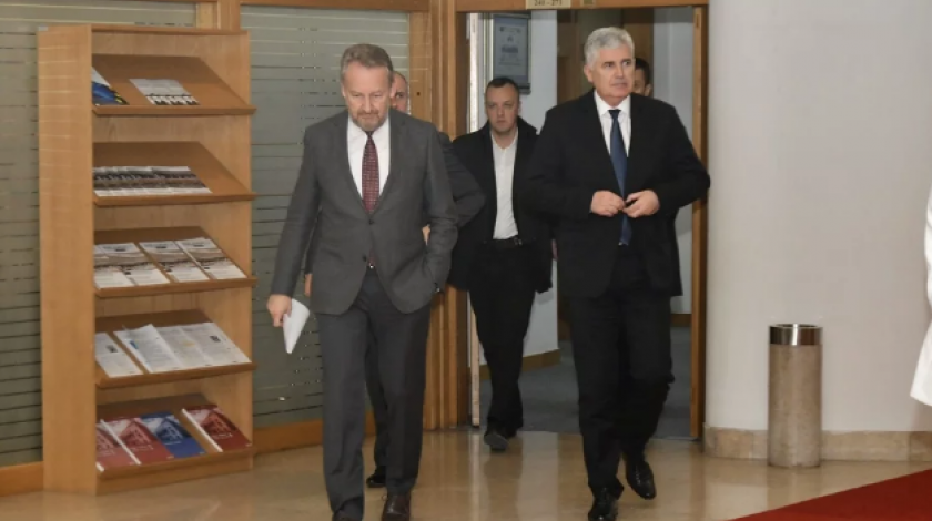 covic_izetbegovic_0.png