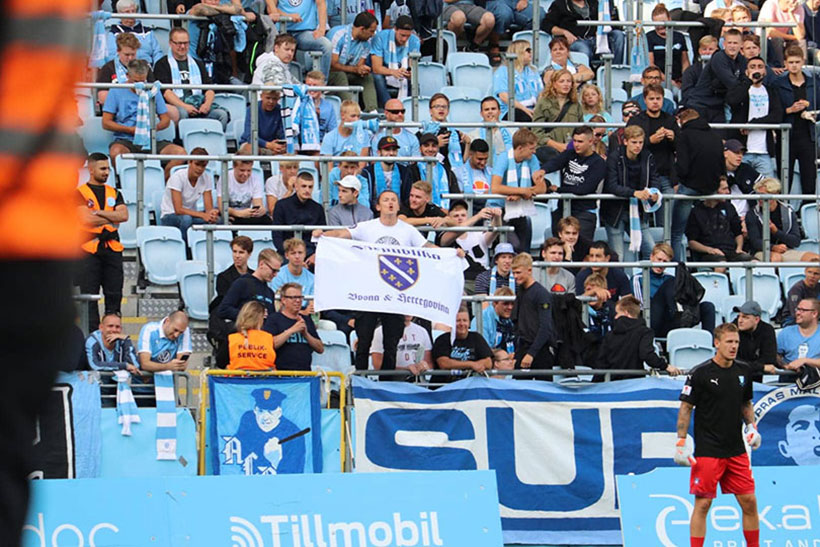 zastava-armije-bih-na-stadionu-malmo-3.jpg