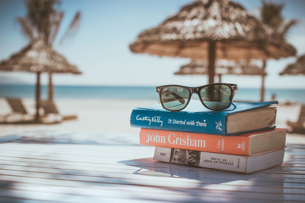 beach books eyewear 513516 1024x683