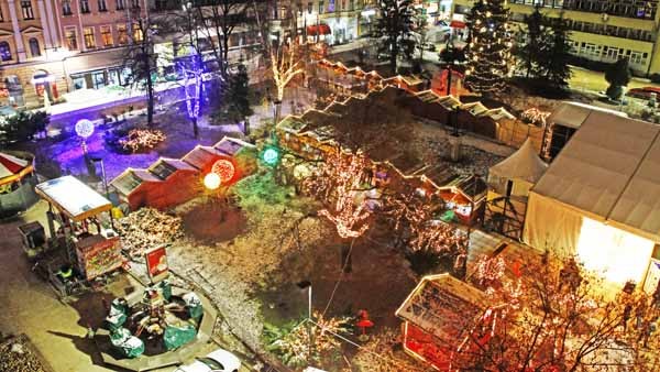 the-coca-cola-sarajevo-holiday-market-1417509871.jpg