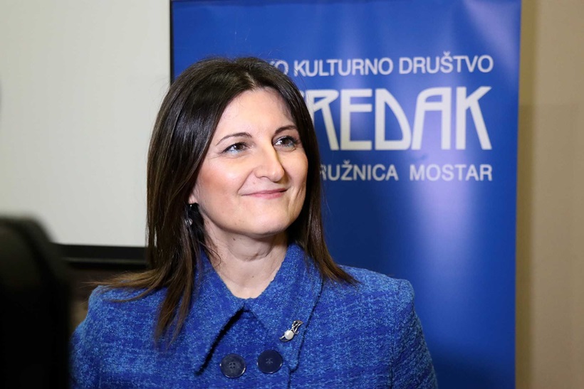 230124_zbornik_treperava_svjetlost_hkd_napredak_23658.jpg