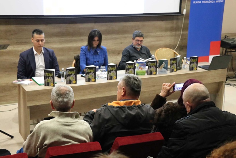 230124_zbornik_treperava_svjetlost_hkd_napredak_3745.jpg