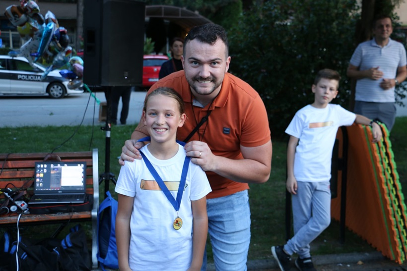2642e274-6cb1-4af1-bc22-dbbad3bd02ca.jpg