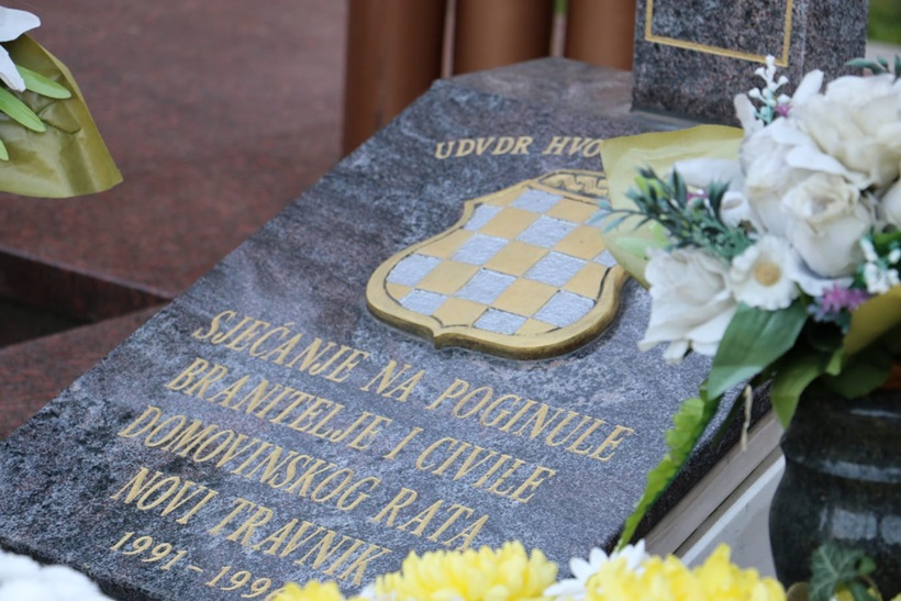 3b0e1afc-0986-425d-8f11-9d2cca53716d.jpg