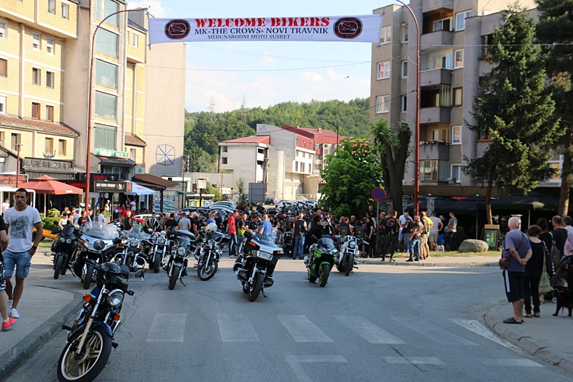 62f3ee76-de28-46ad-acdf-01b8f426f089.jpg