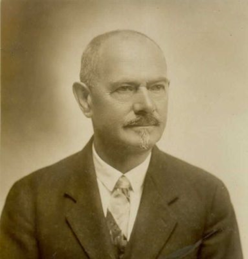 Alojzij_Knafelc_1920s.jpeg