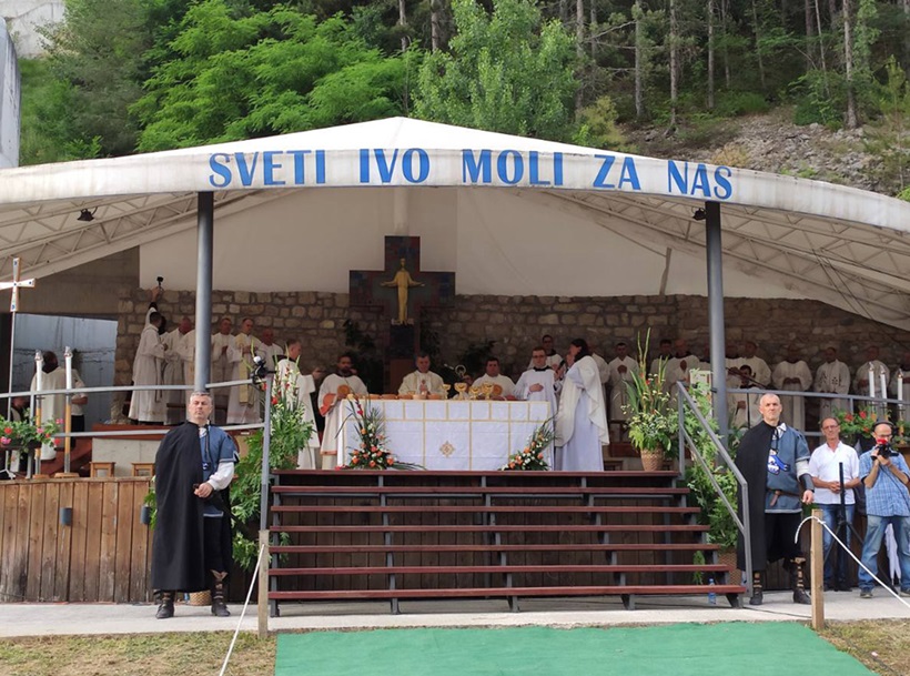 Podmilacjeuocnica.jpg