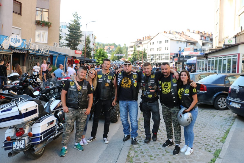 af8795c6-627c-4f3b-a0d7-1265d6de1634.jpg