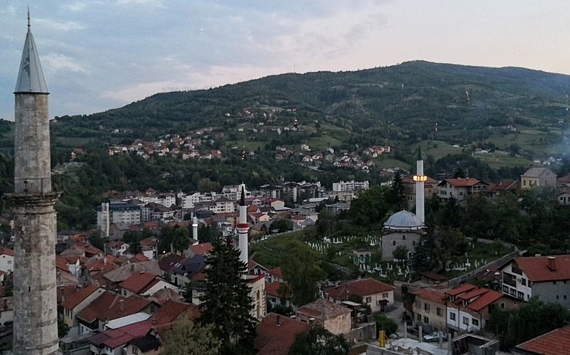 b_200618098.jpg