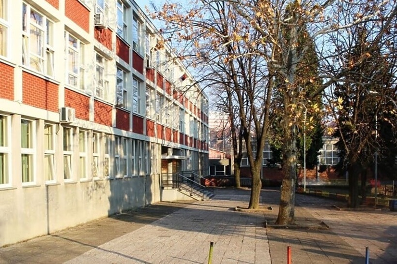 b_230504082.jpg