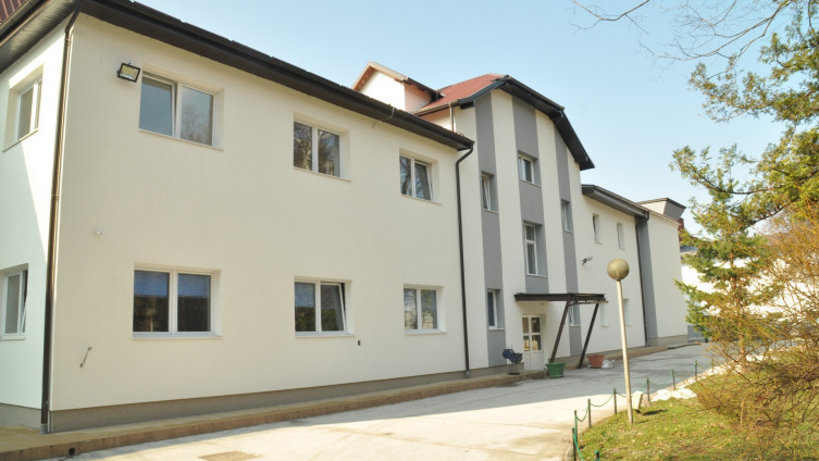 bolnica_travnik.jpg