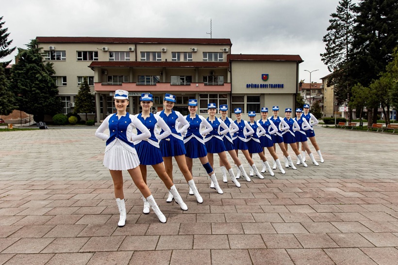 e45a49bf-0f45-4504-81dc-0ca880a4781e.jpg