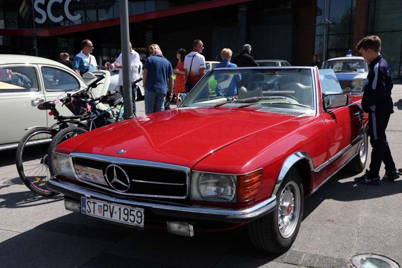 l_869ae4fc51b59fbf57407ea95db3e011.jpg
