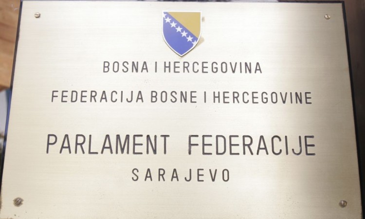 parlament_federacija_tabla.jpg