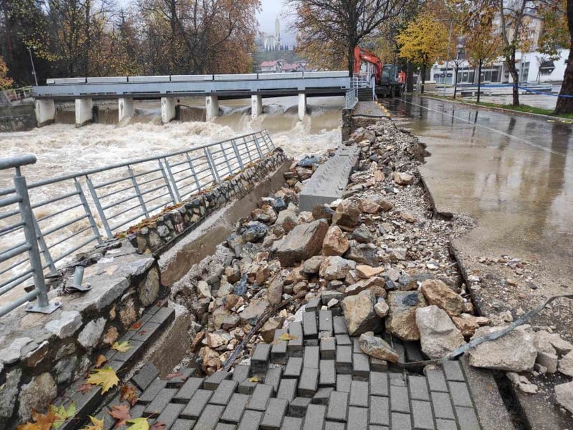 pplava_kis_zid_brana.jpg