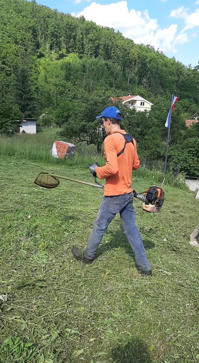 200901032_2977475105869939_6911423179143001030_n.jpg