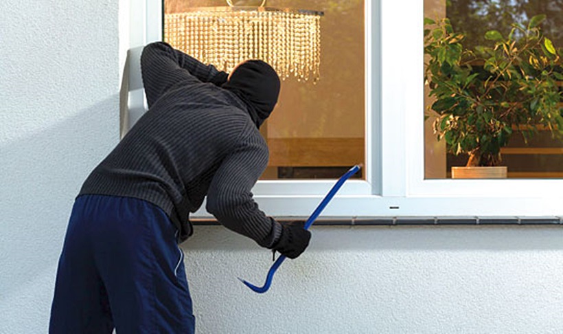 burglar.jpg