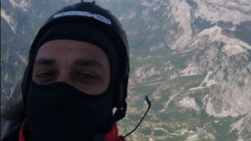 paragliding.jpg