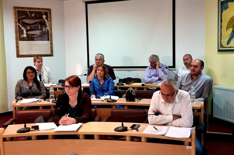 sluzbe_kis_pomocnici.jpg