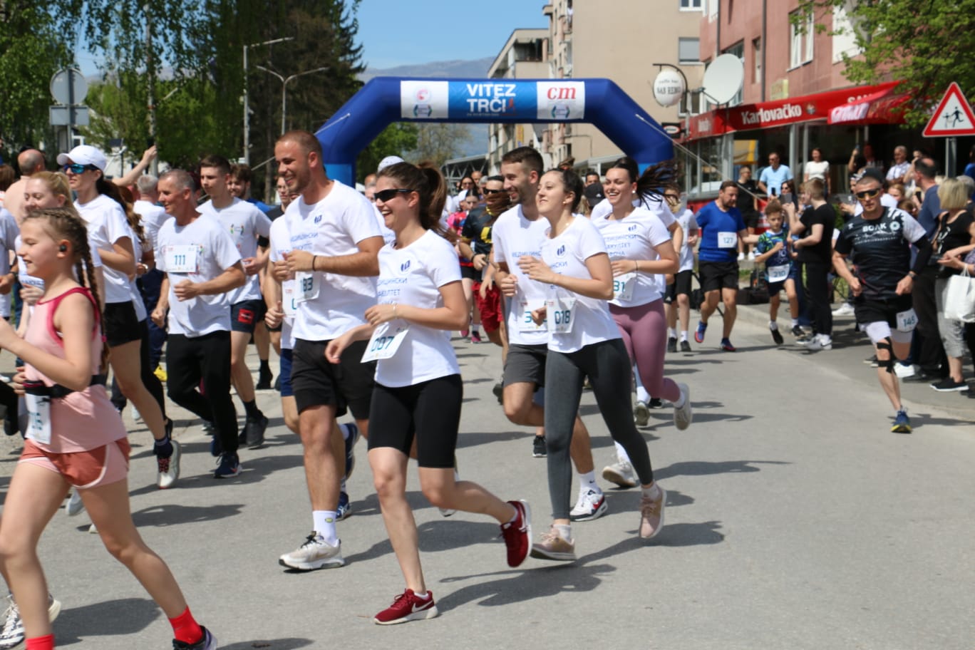 0ceaf121-f006-40eb-b44e-5c673f838b6b.jpg