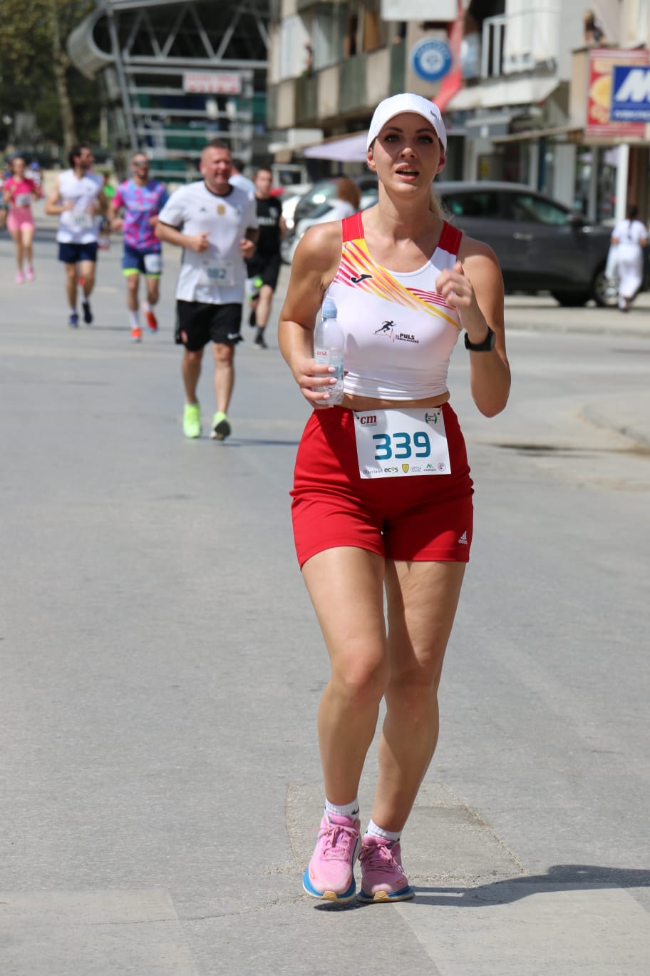 5d244391-57a2-4878-8448-f9e3fece3c66.jpg