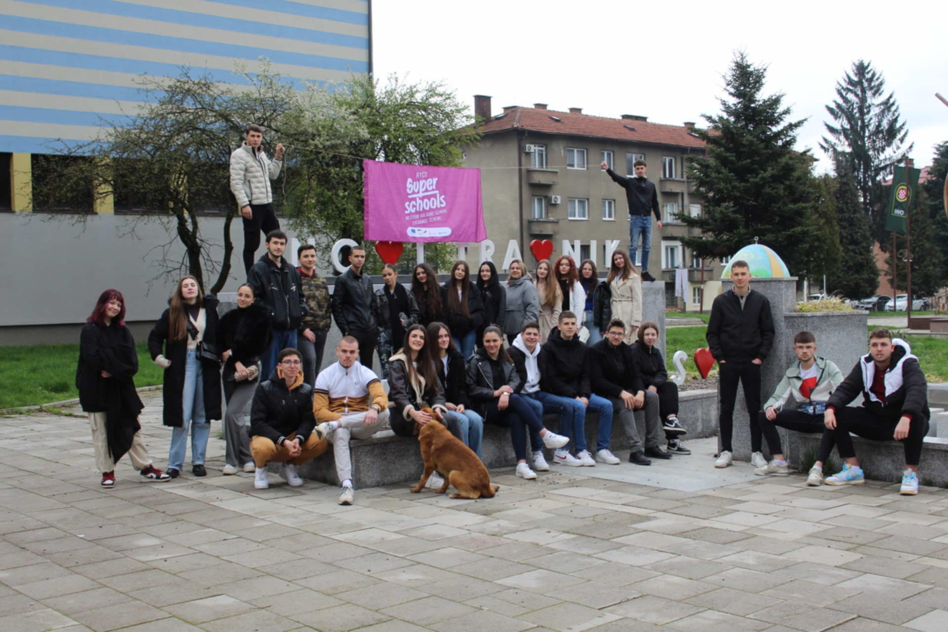 6ef94ea7-ece6-4279-afb1-63815cea814d.jpg
