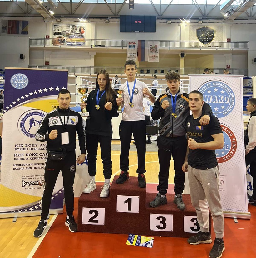 76bbcfbc-8a03-4ffa-8aad-92228dade9d0.jpg