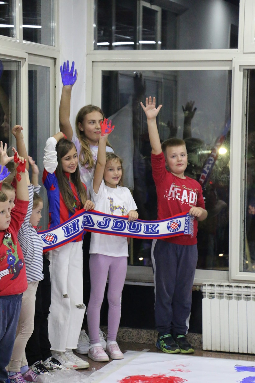 8723bca5-d829-4c22-aa65-55785de56f52.jpg
