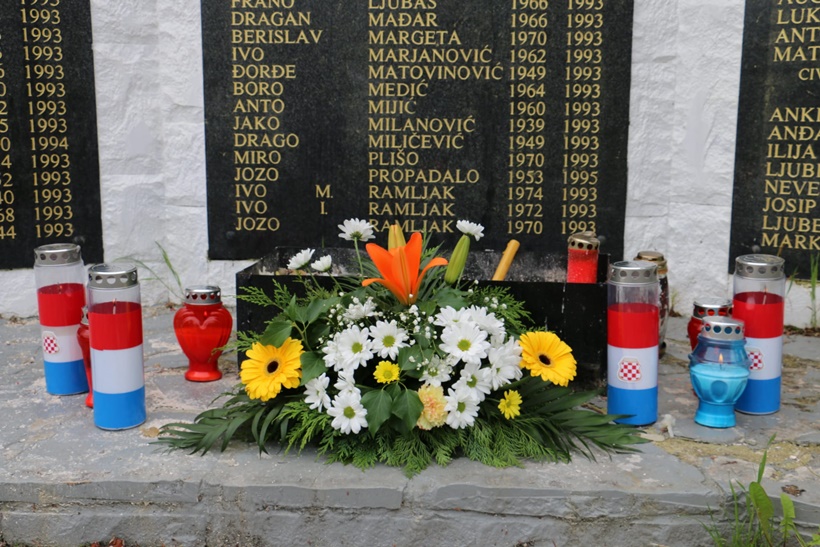 88dca27d-b993-4816-8114-d9aaf2165ae3.jpg