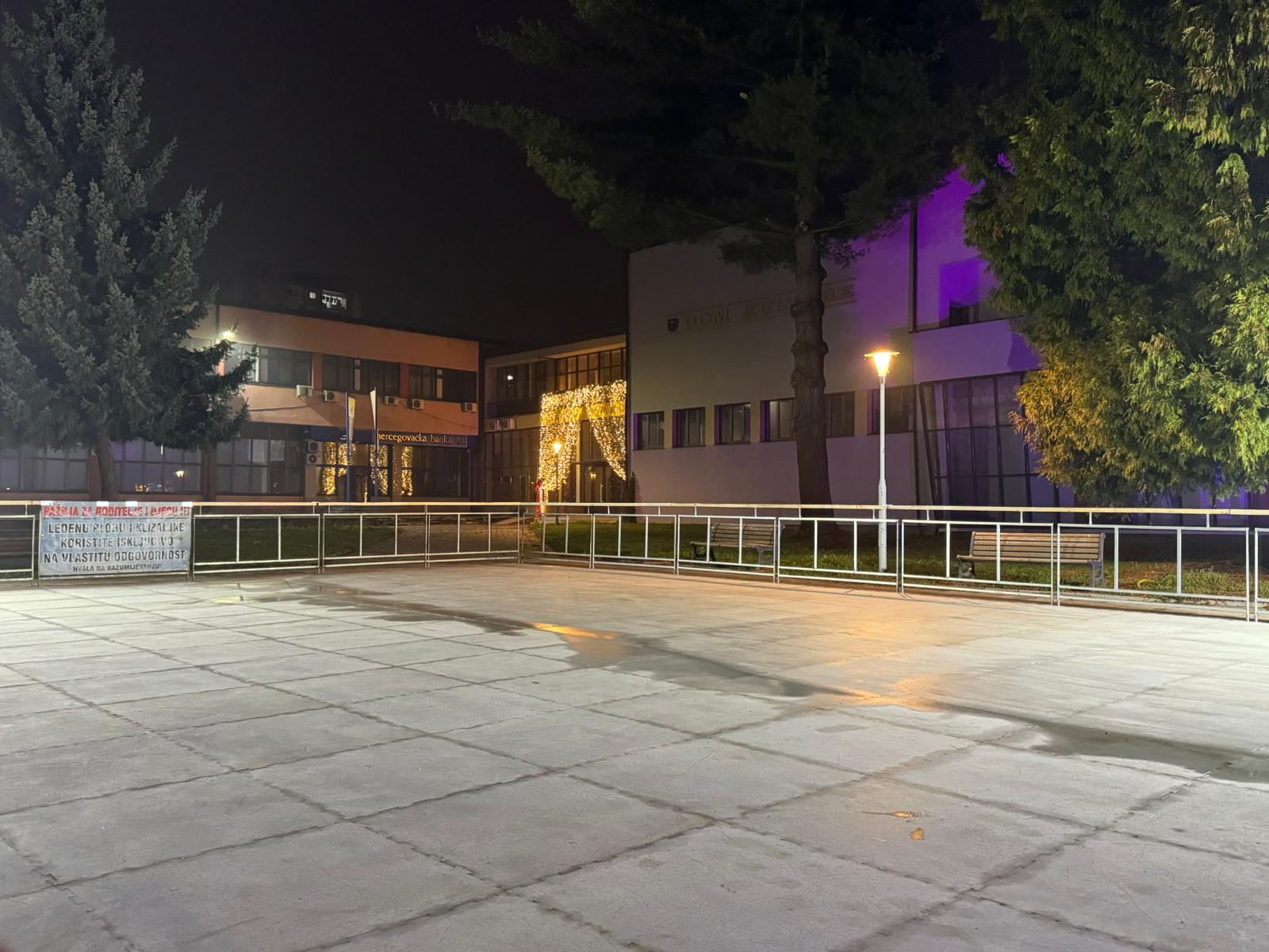 8b752ed1-49f6-45f3-bed5-6a34b5fe62da.jpg