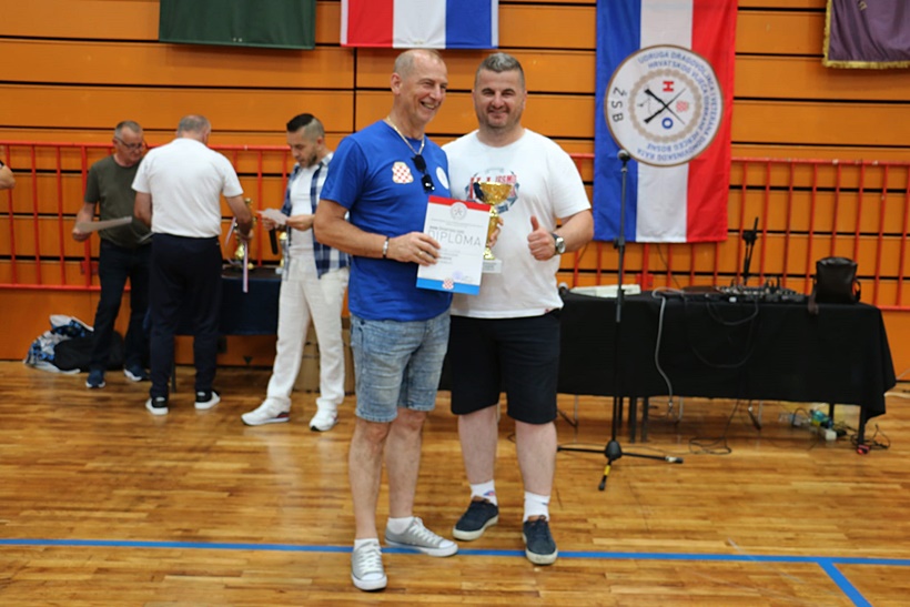93d2759d-9b87-4696-bfea-6d78dfad8fd4.jpg