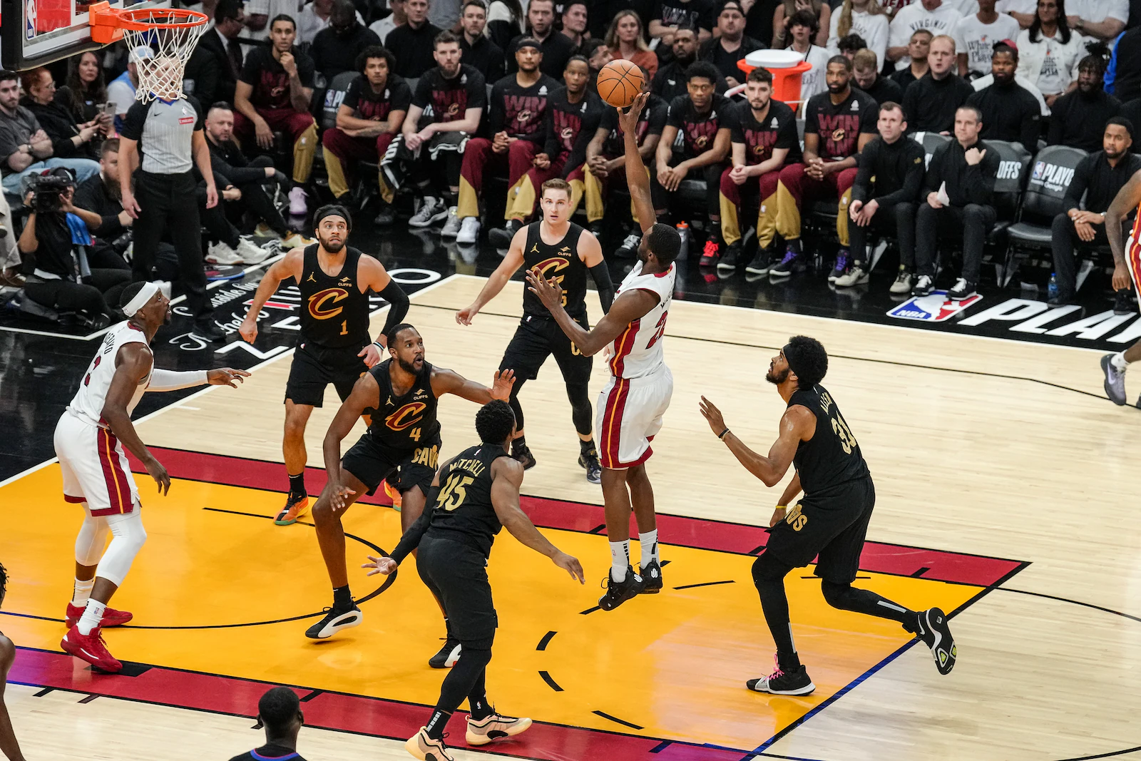 R1G4_04282025_Cavaliers_Heat_Espada_0070.webp