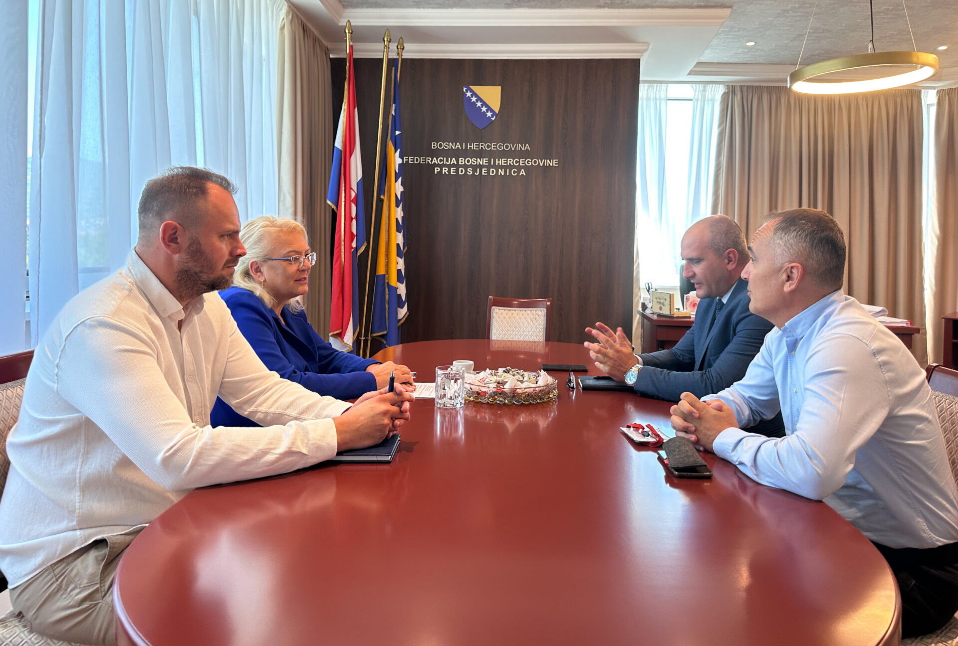 S_predstavnicima_VTK_BiH_i_autoprijevoznika_o_aktualnoj_problematici_2.jpeg