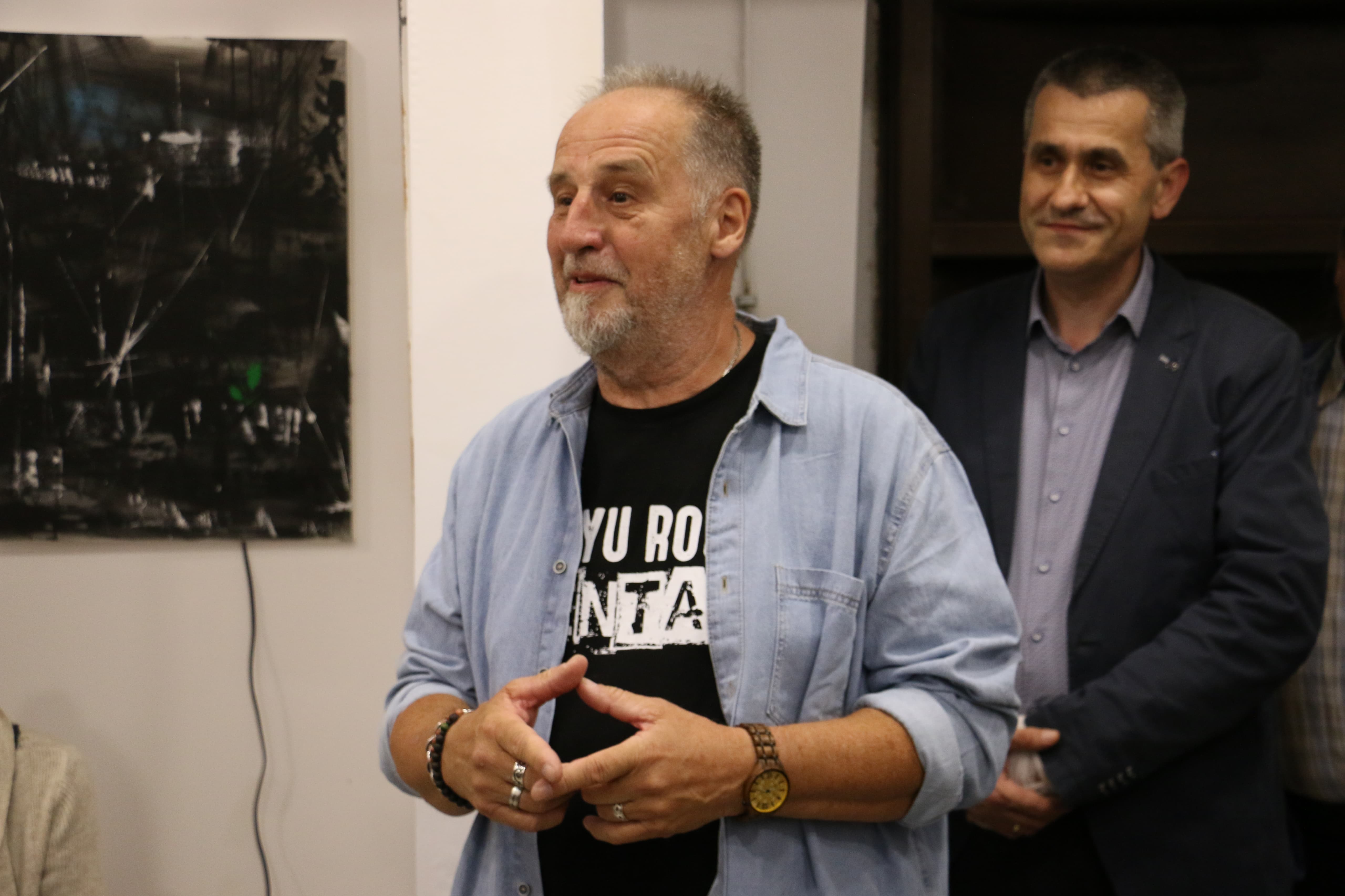 acfdd728-06a0-431b-8d54-23d74c3ea2b3.jpg