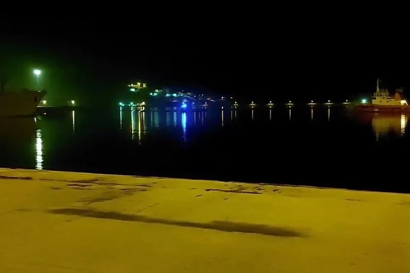 b_250311057.webp