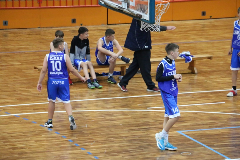 bb983c2b-adc1-42fc-987d-9af727da476f.jpg