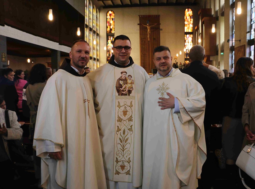 hkz-wiesbaden-mlada-misa-16.jpg