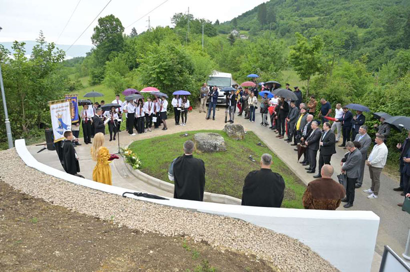 jajce spomenik grob
