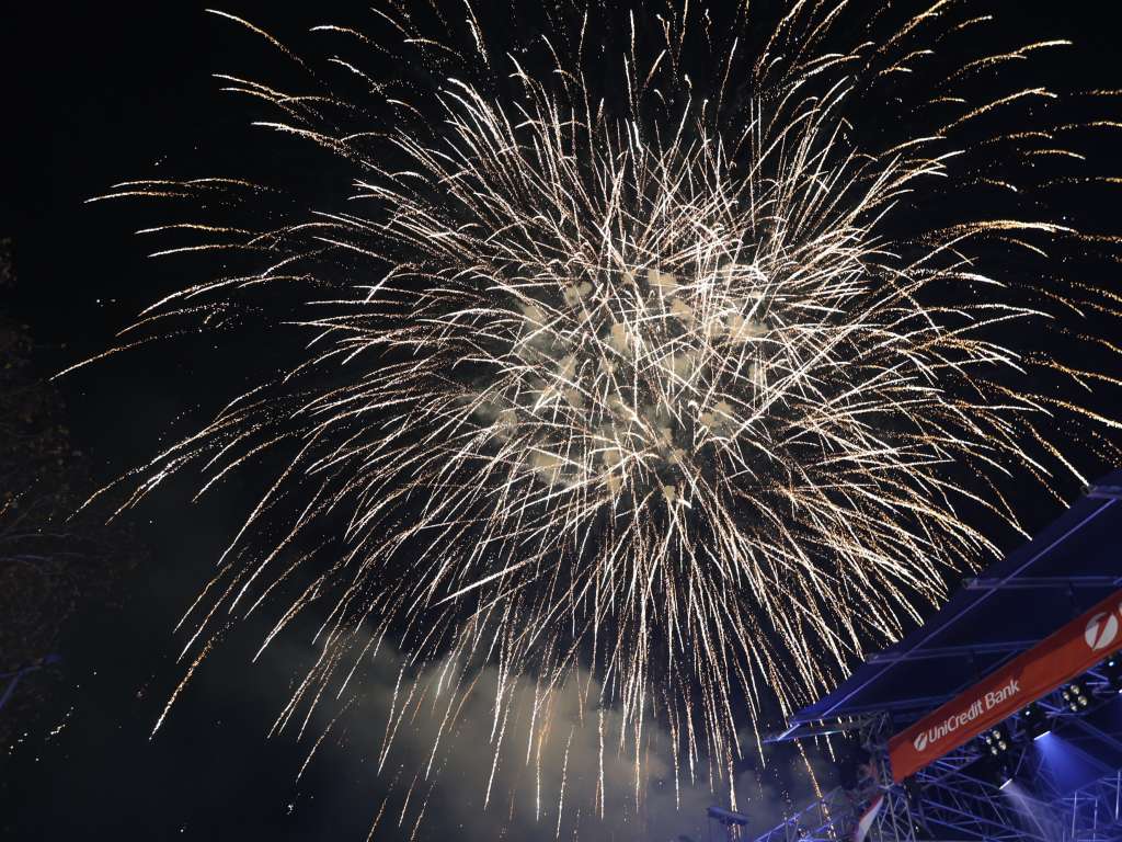 l_84dbd9f7de34fa138e052987fb3414aa.jpg