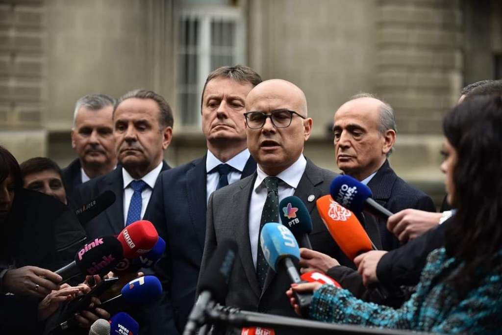 milos_srbija_pres.jpg
