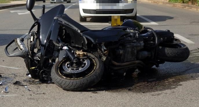 prometna_nesreca_motociklist_motor_motorihjhst_motocikl.jpg