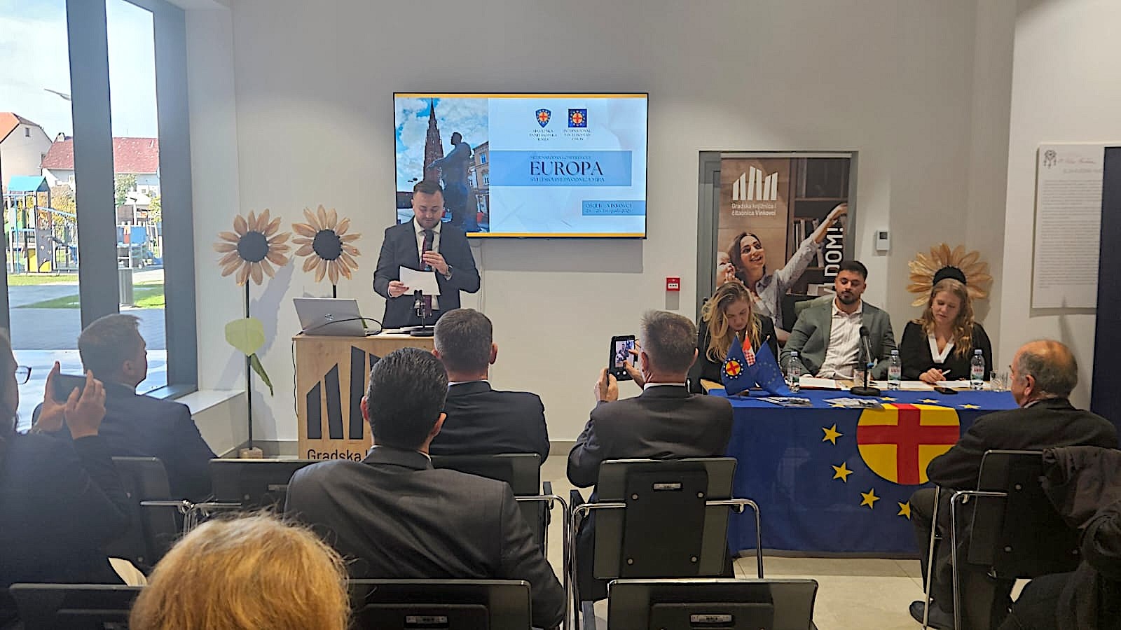 thumbnail_Paneuropska_konferencija_u_Osijeku_i_Vinkovcima6.jpg