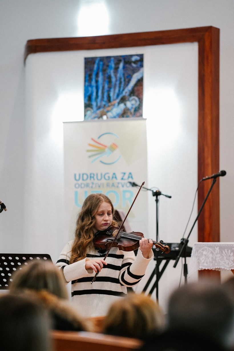 thumbnail_Sretan_ti_Bozic_narode_moj_-_koncert_-_Bare-12.jpg